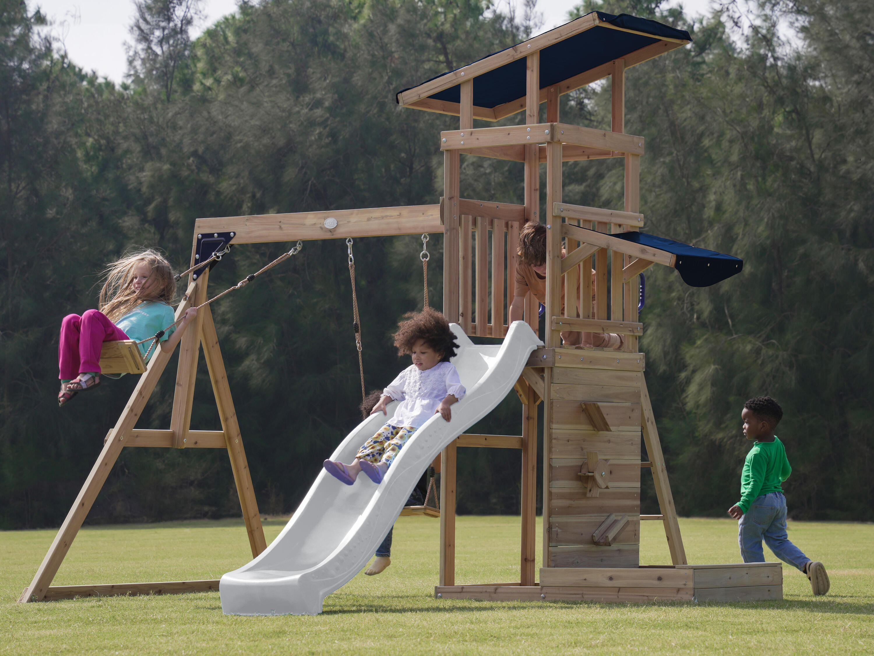 Aire de jeux Malik avec balançoire double Marron - toboggan blanc 4/7