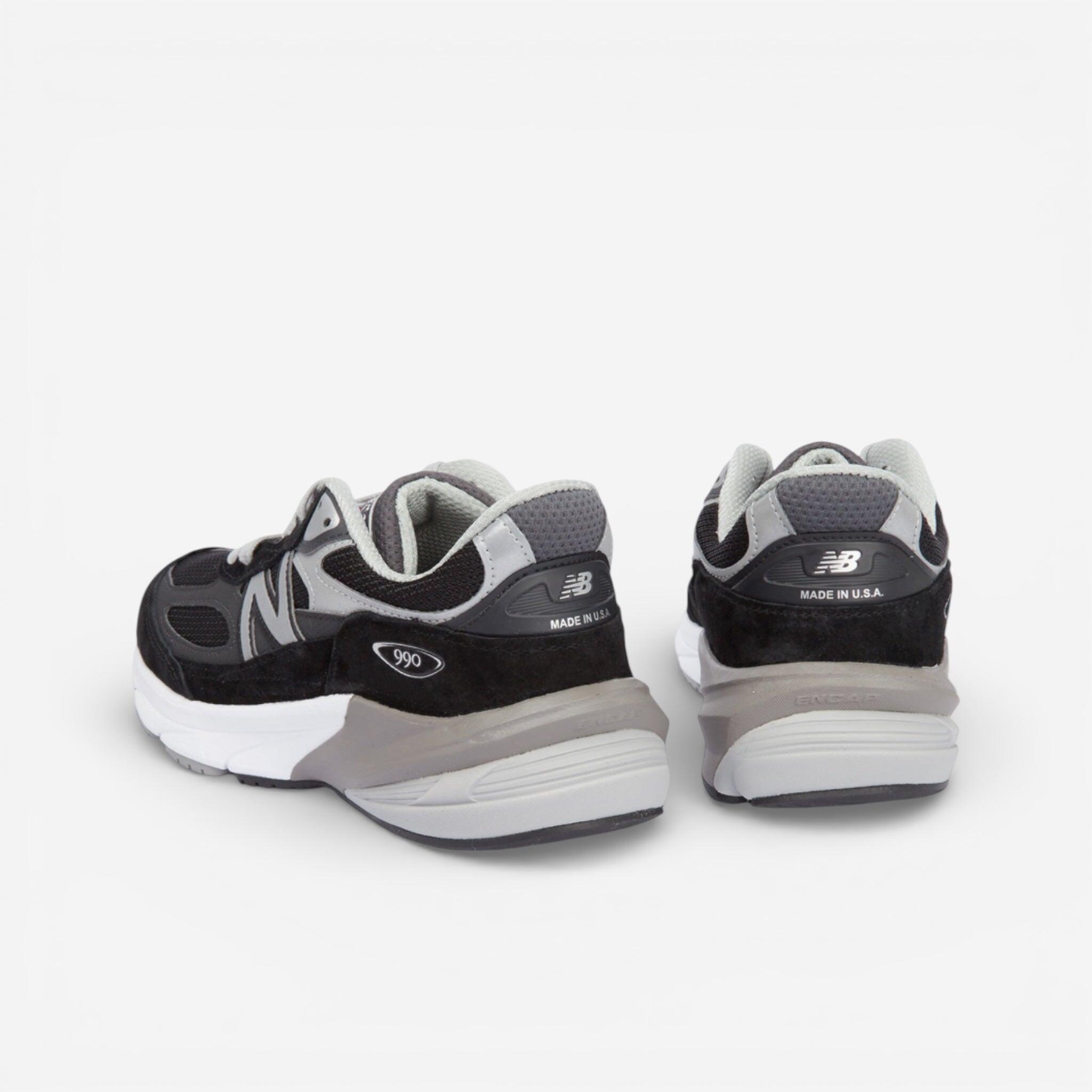 New Balance 990v6 MiUSA Navy White (Women's) 3/3