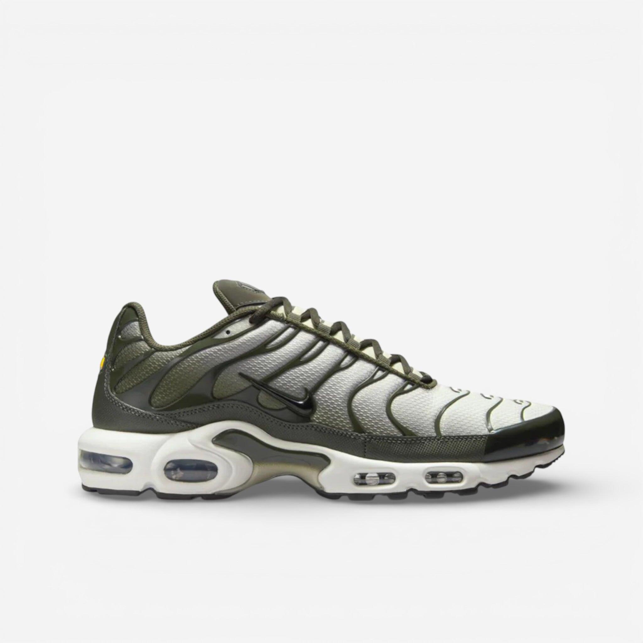 NIKE Nike Air Max Plus - Cargo Khaki