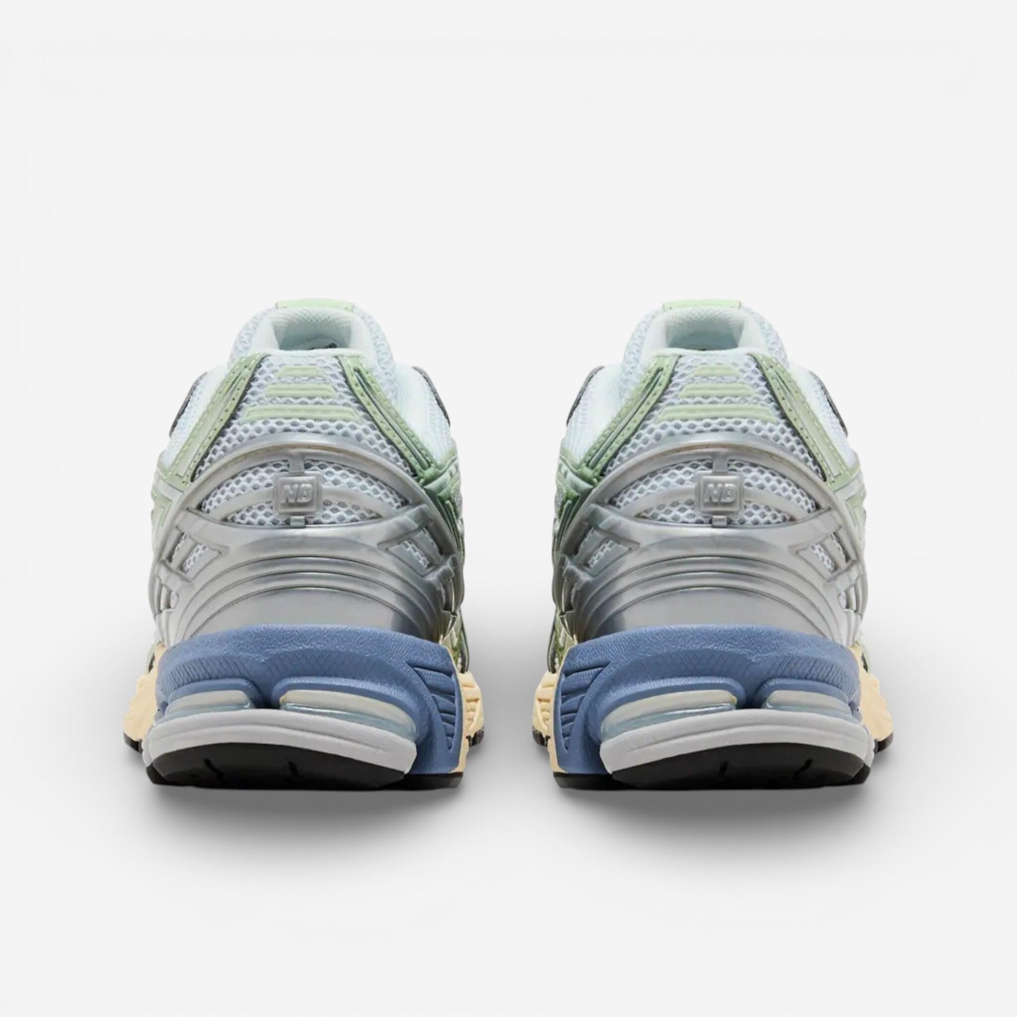 New Balance 1906R Ice Blue Melon Water 3/5