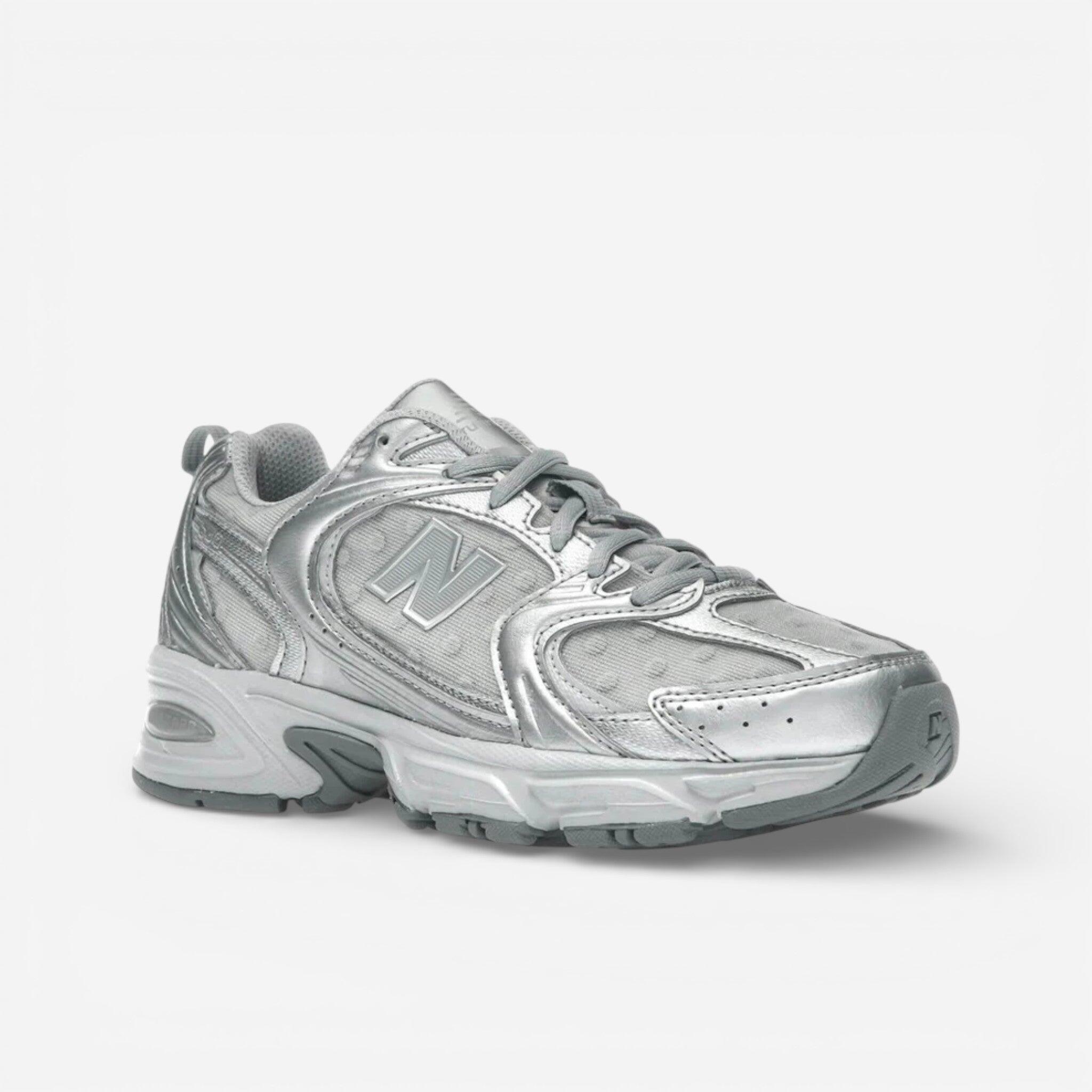 New Balance 530 Silver Metallic Raincloud Polka Dots 4/4