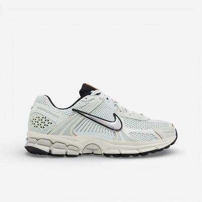 Nike zoom vomero 5 light silver chrome (women's)