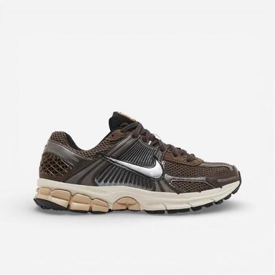 Nike zoom vomero 5 baroque brown (women's)
