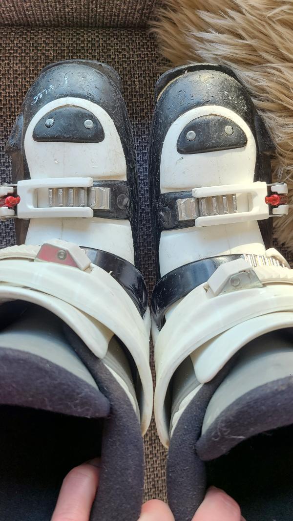 Entre Particuliers - Chaussures de ski Dalbello CX taille 36,5 4/7