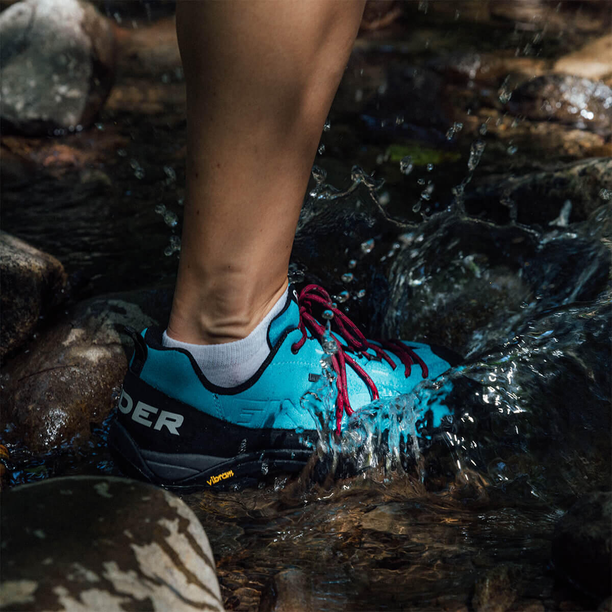 Dámské turistické nízké boty Vibram® XS Trek Evo MANA 4/5