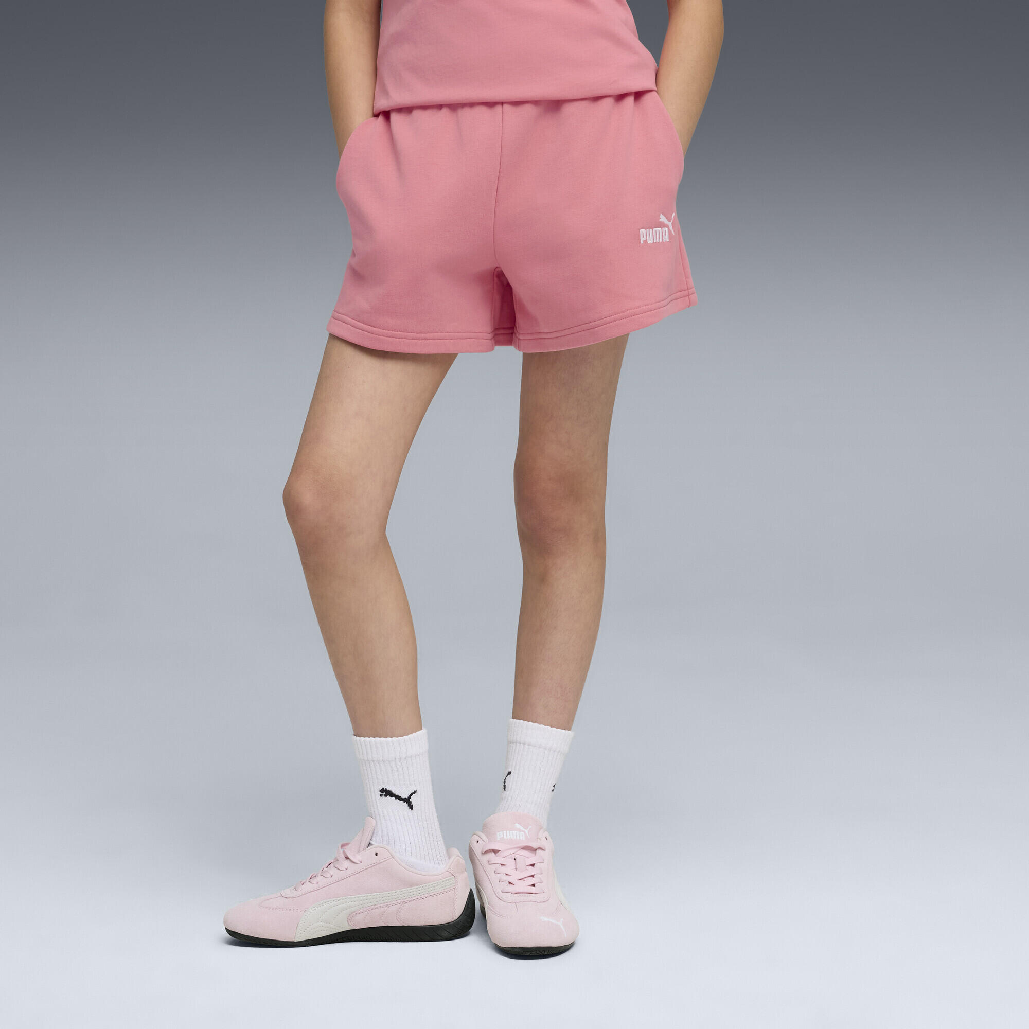 Młodzieżowe szorty ESS z małym logo No. 1 PUMA