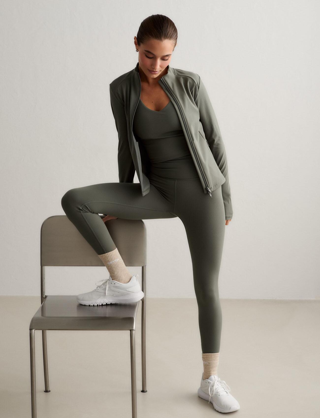 Dames Legging Petite Vochtafvoerend Hurkbestendig Klimopgroen 4/6