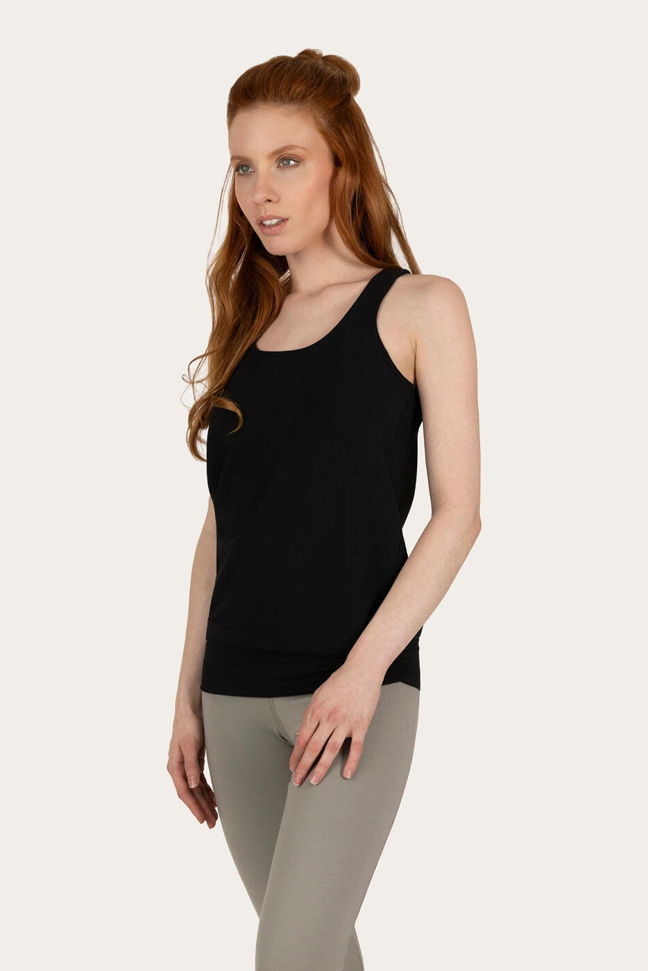 Débardeur de Yoga & Pilates Kami – Noir Onyx 2/4