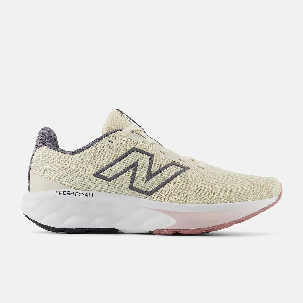 Дамски маратонки New Balance Fresh Foam 520 v9 Бежови.