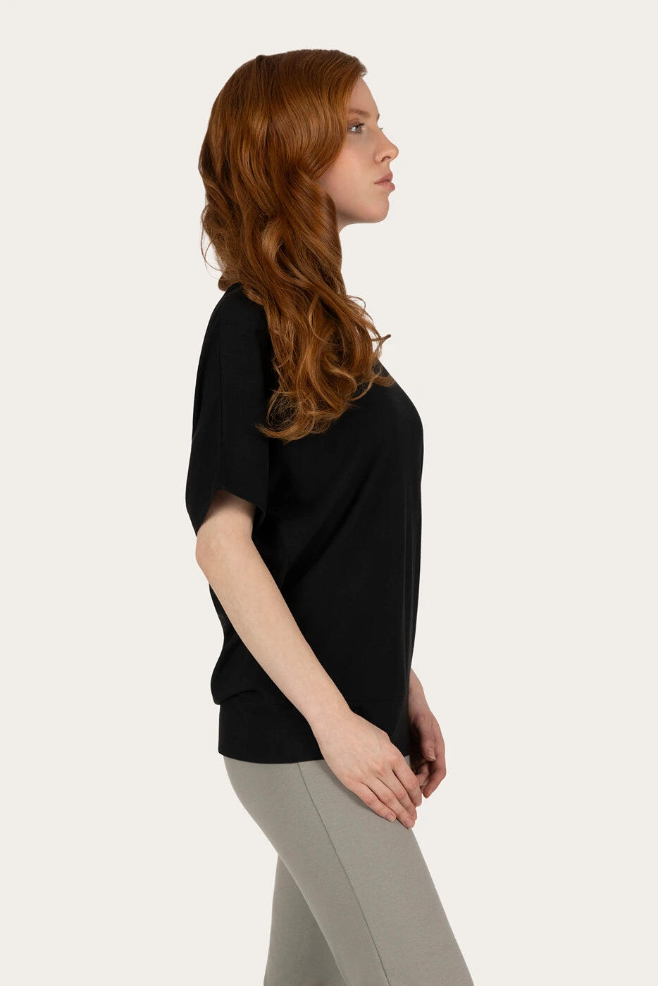 T-shirt Yoga & Pilates Budhi Coupe Ample, manche chauve-souris - Noir Onyx 2/5