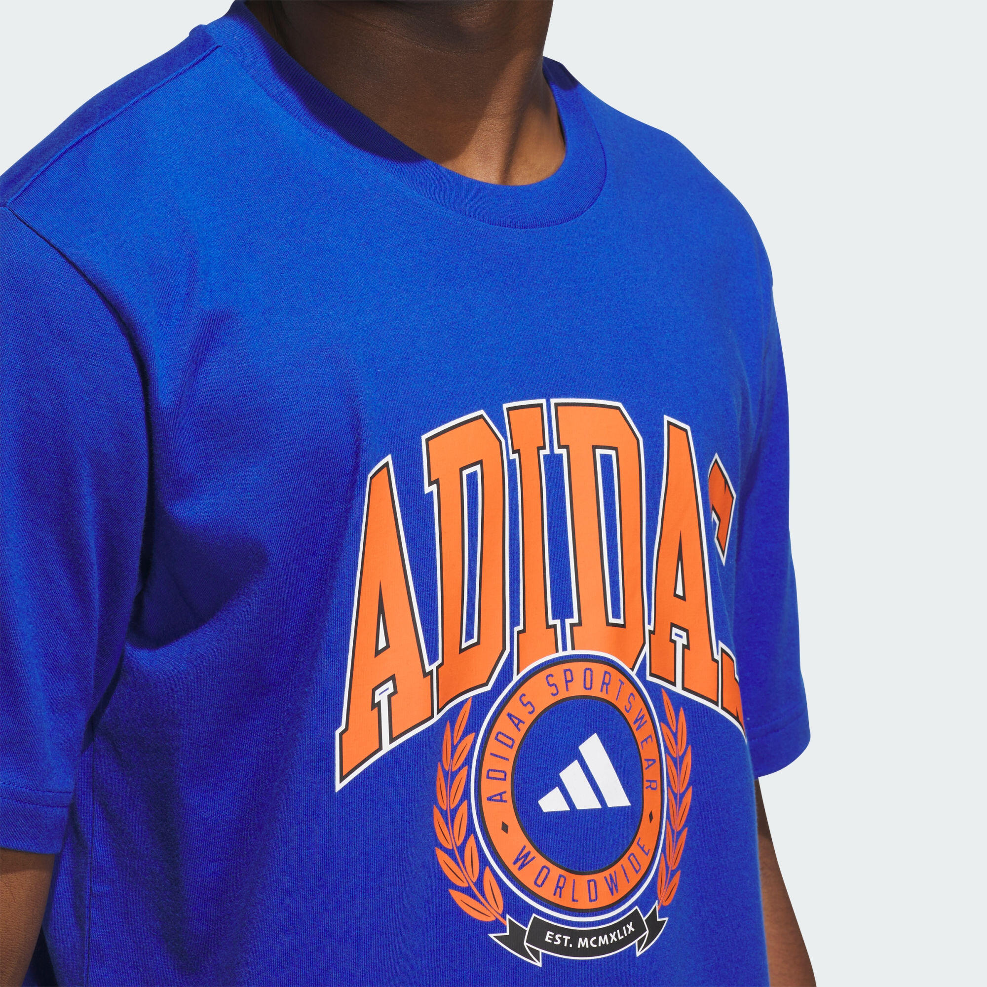 T-shirt Varsity Crest Graphic 4/6