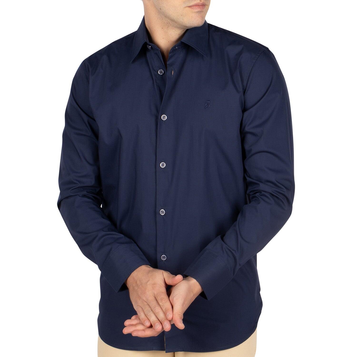 bleu marine.