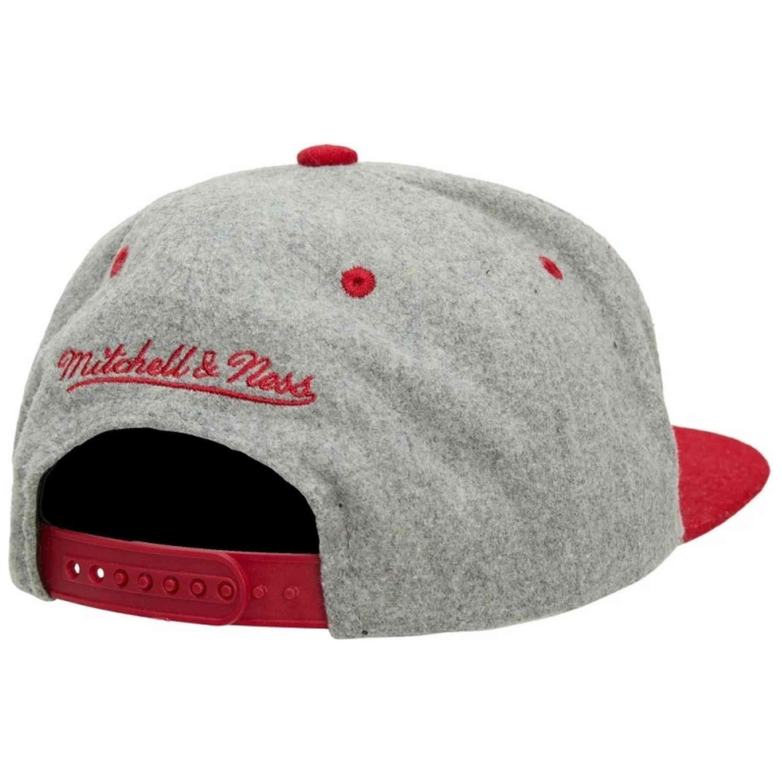 Gorra Mitchell & ness modelo HHSS4786-AHAYYPPPGREY para unisex 2/3