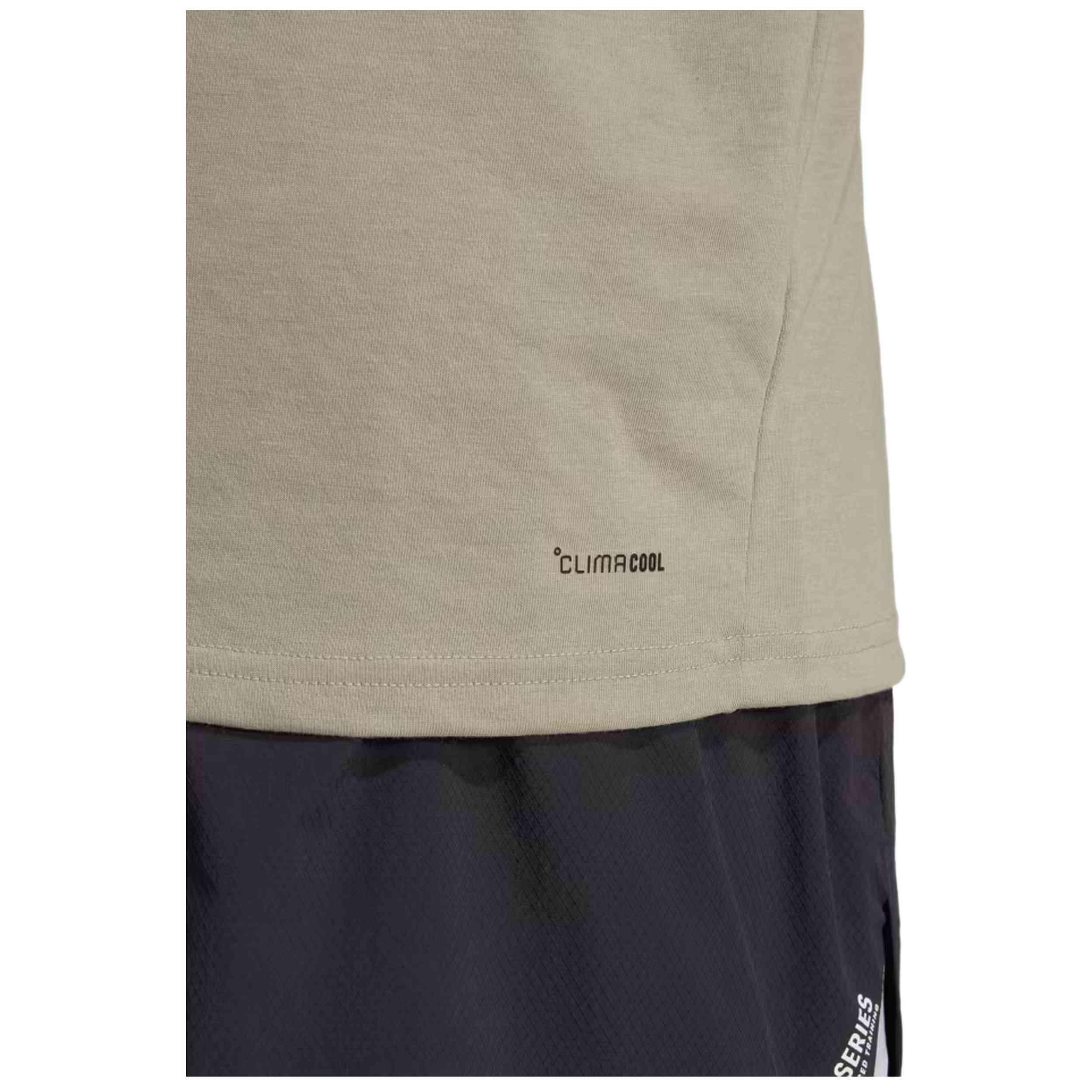 Maglia a maniche corte Adidas modello JD8230 per uomini 5/5