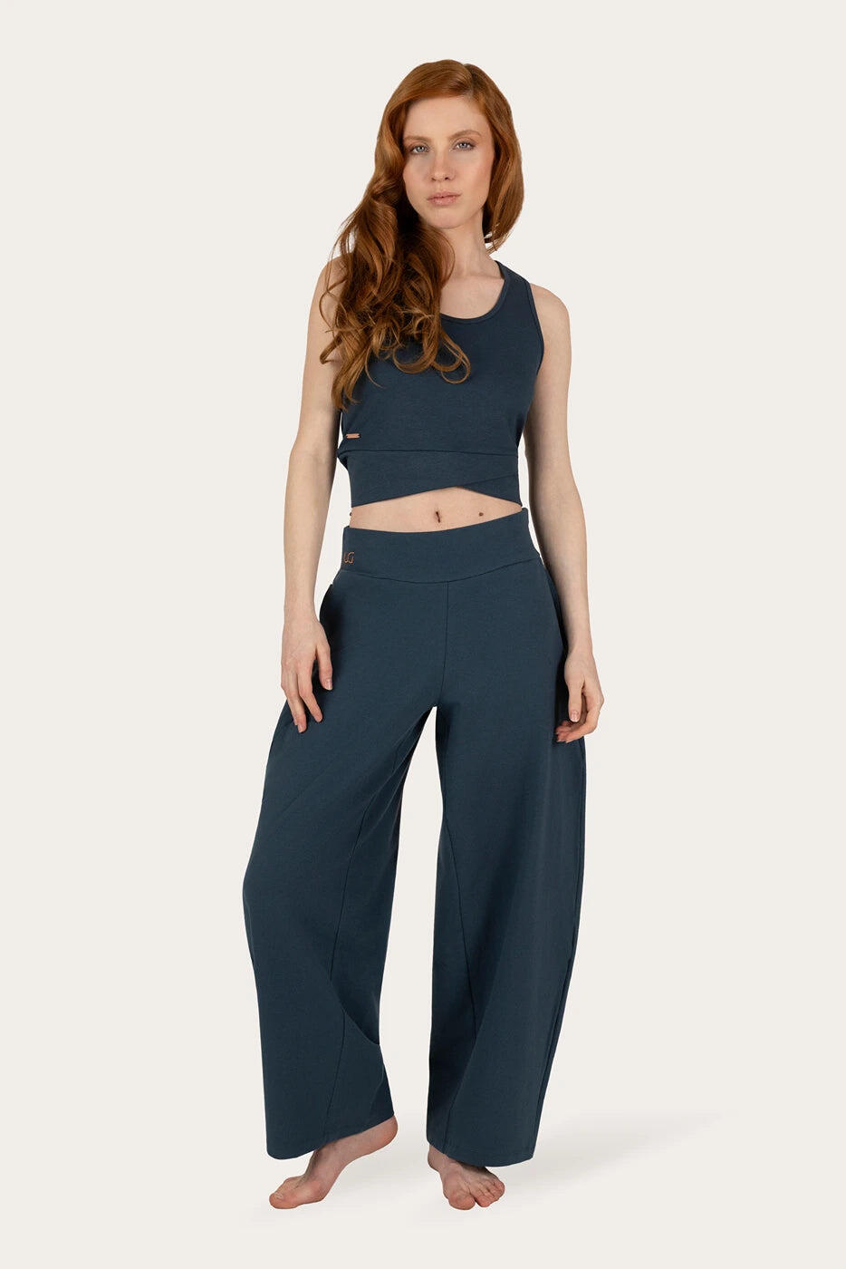 Crop Top de Yoga et Pilates Sati à Nœud – Bleu foncé 4/5