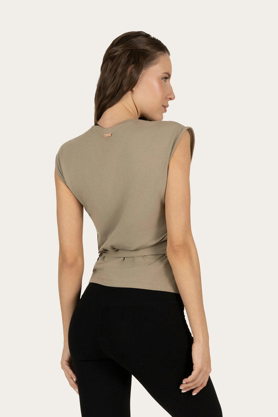Top de yoga cache-cœur Aurora tendance – Fern 3/5