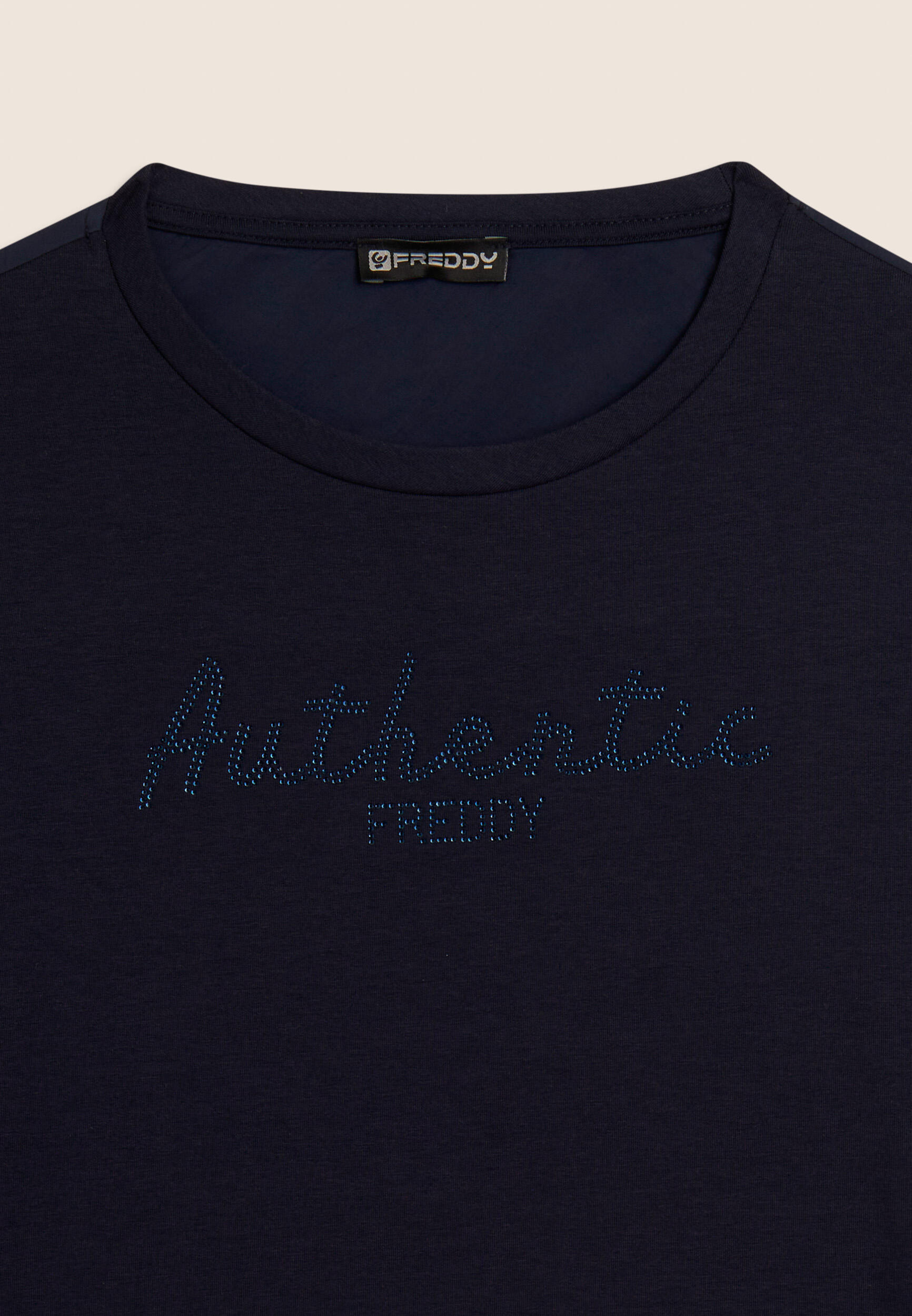 Felpa comfort fit con strass "Authentic" 3/3