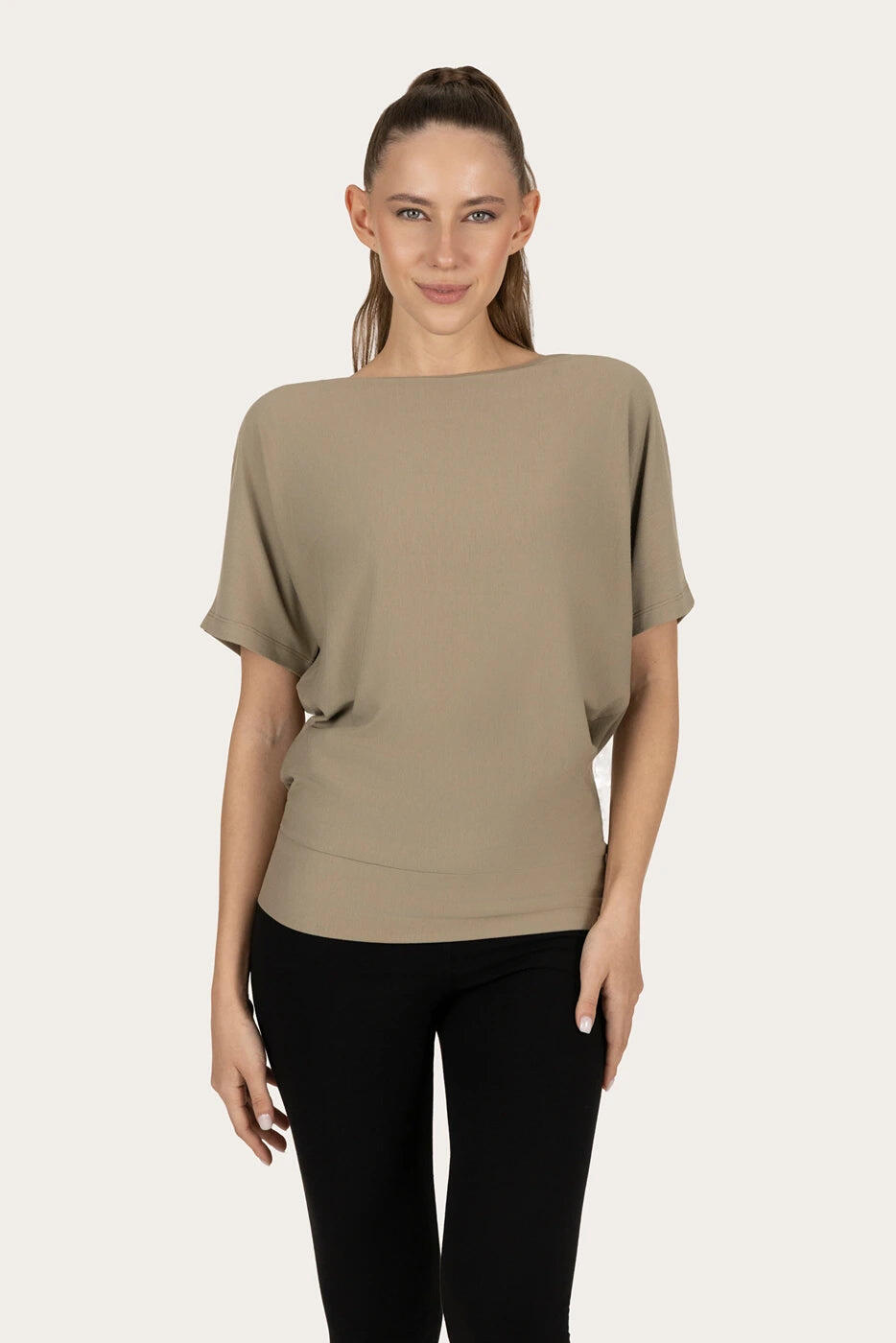 T-shirt Yoga & Pilates Budhi Coupe Ample, manche chauve-souris - Fern 1/5