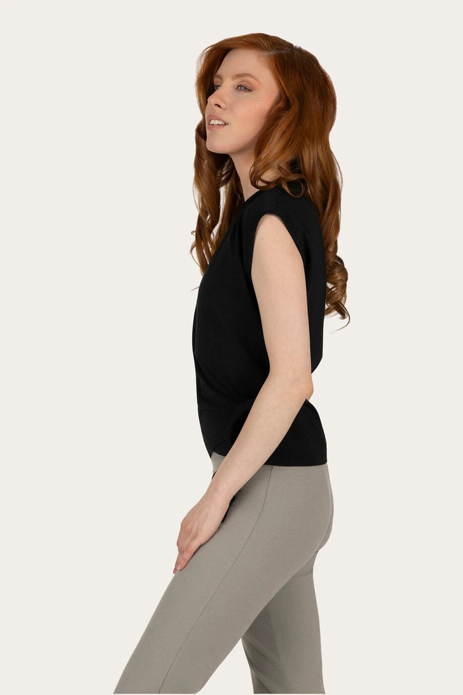Top de yoga cache-cœur Aurora tendance – Noir Onyx 2/5