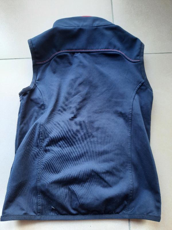 Entre Particuliers - gilet sans maches  léger équestre 6 ans 4/4