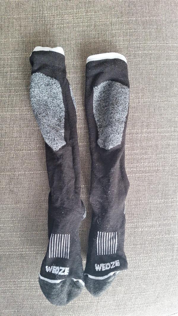 Entre Particuliers - 7 paires de chaussettes de ski identiques 2/2