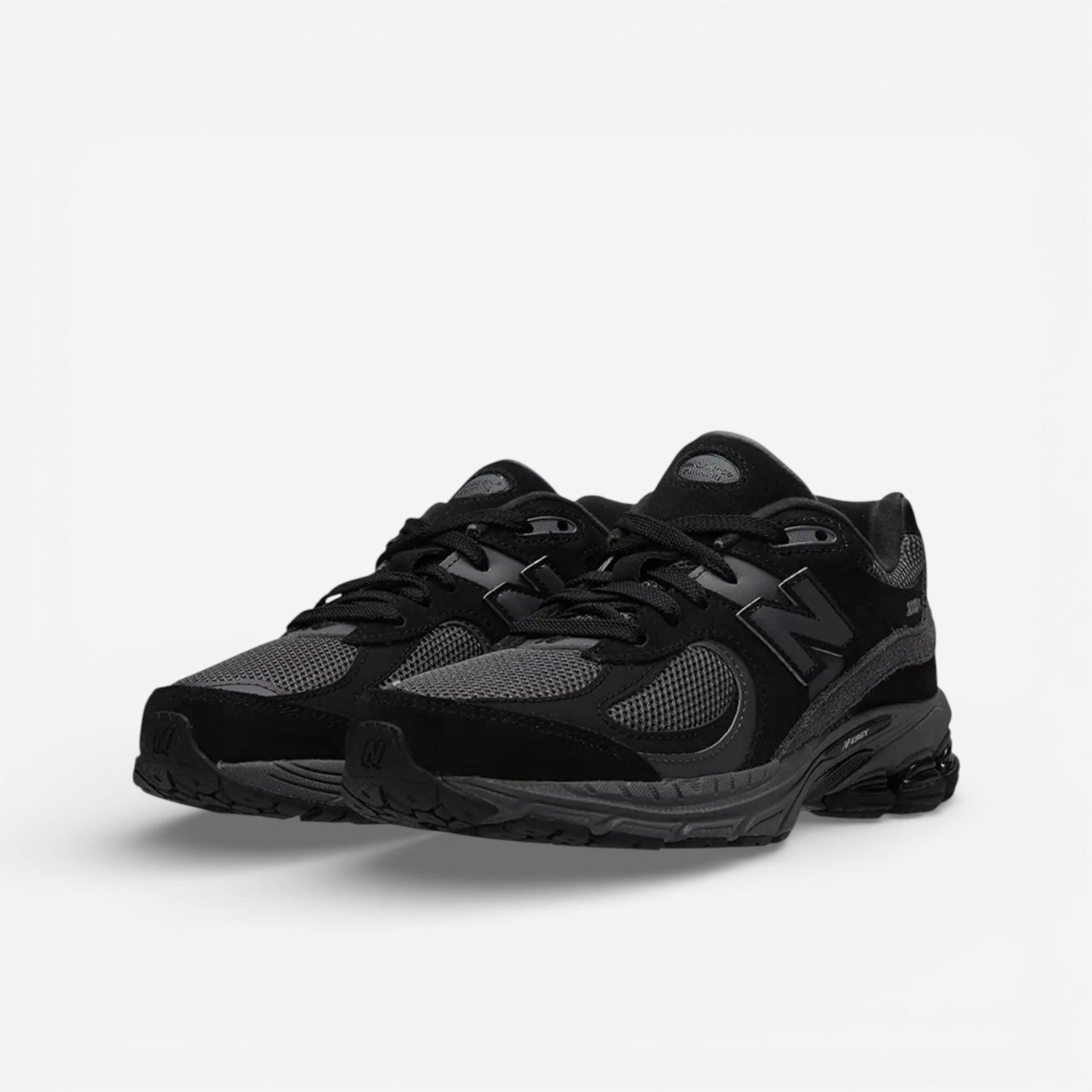 New Balance 2002R Gore-Tex Charcoal (GS) 2/4