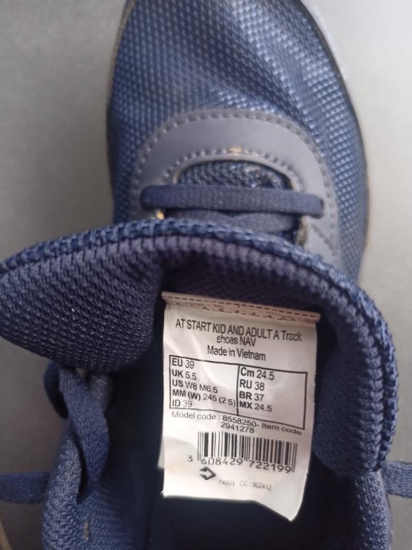 Tussen Particulieren - Kalenji spikes maat 39 + extra pinnetjes + zeskant 3/4