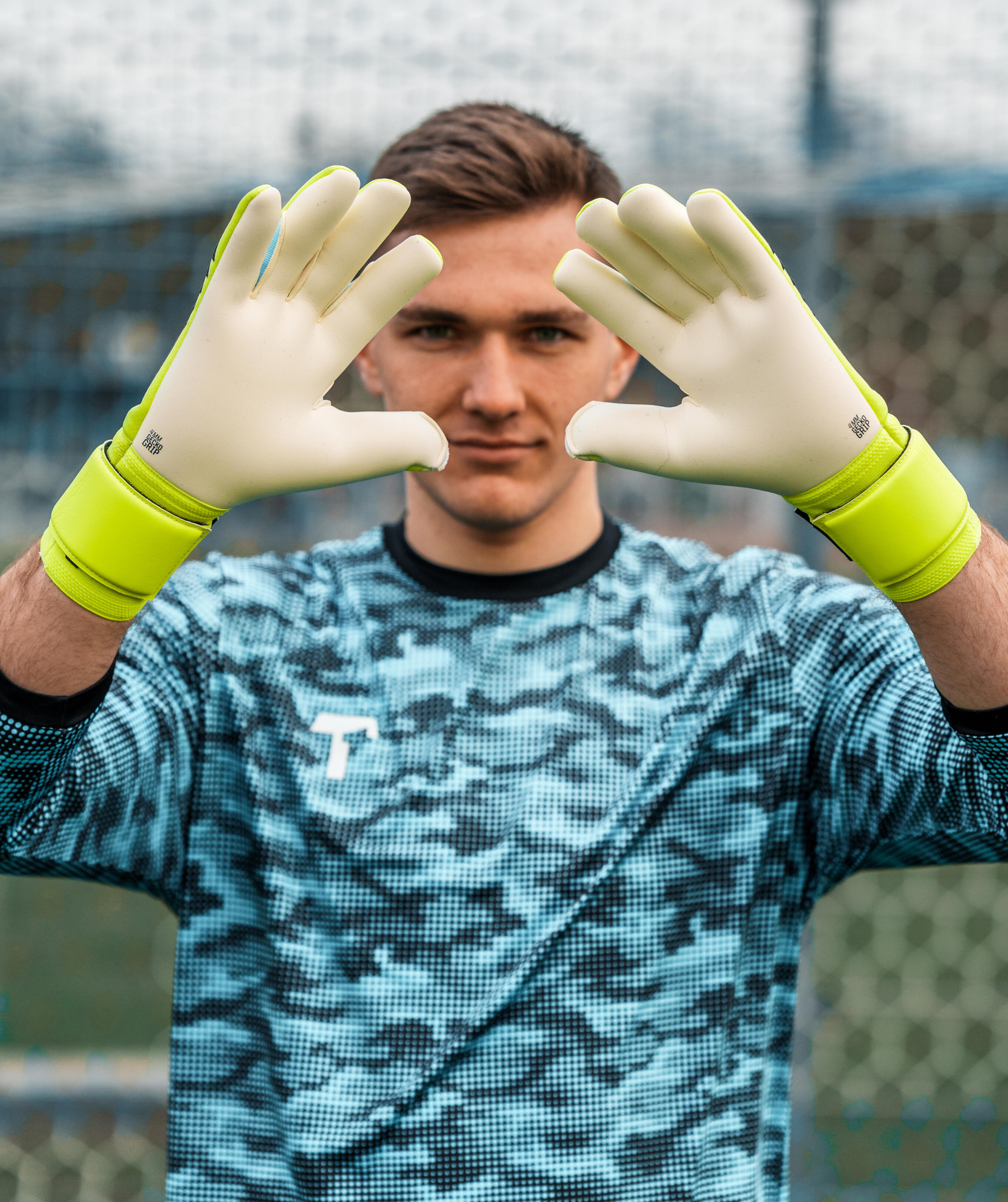 Torwarthandschuhe Erwachsene Fluo Beast 3.0, viele Größen 5/7
