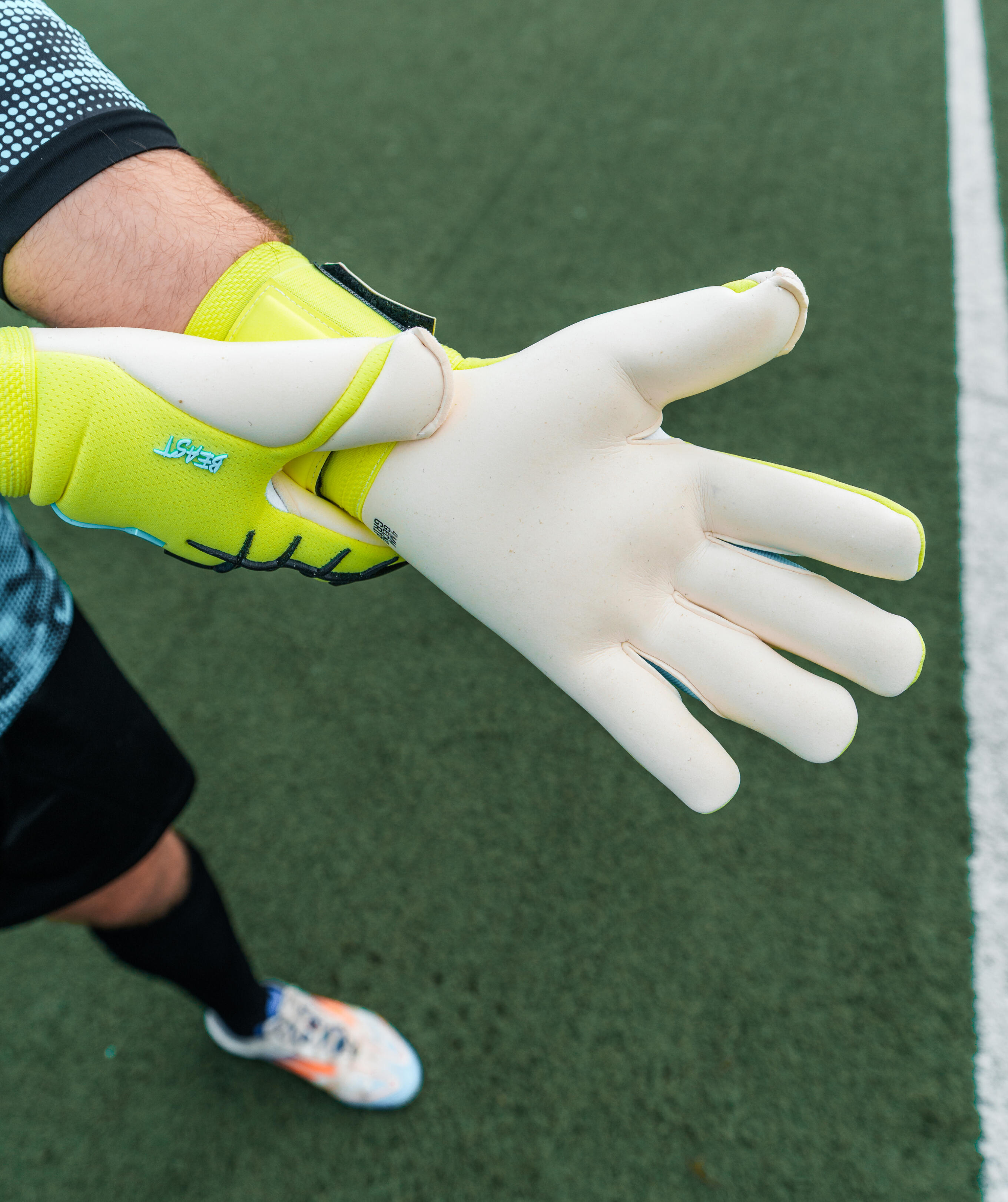 Torwarthandschuhe Erwachsene Fluo Beast 3.0, viele Größen 4/7