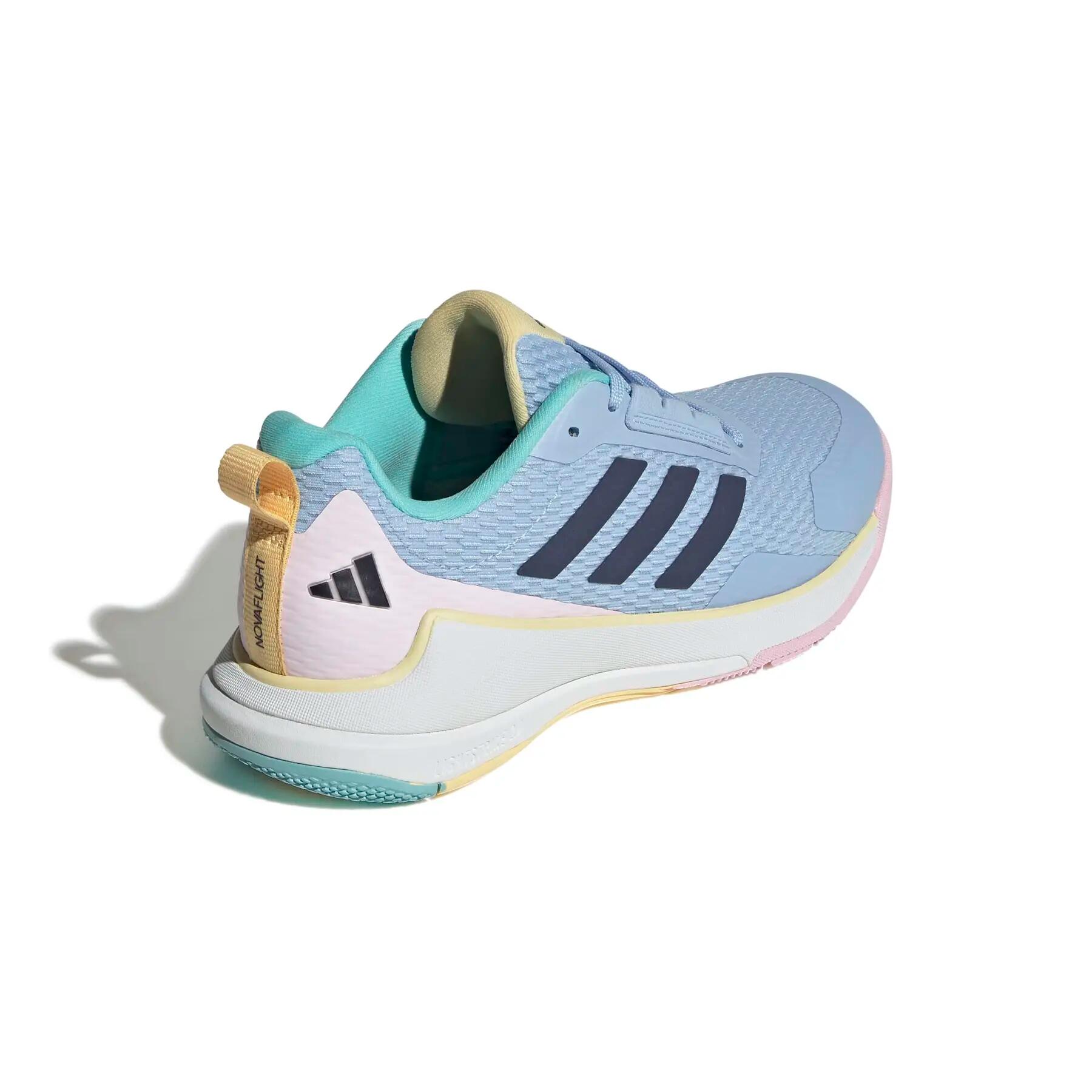 Scarpe indoor da donna adidas Novaflight 2 5/7