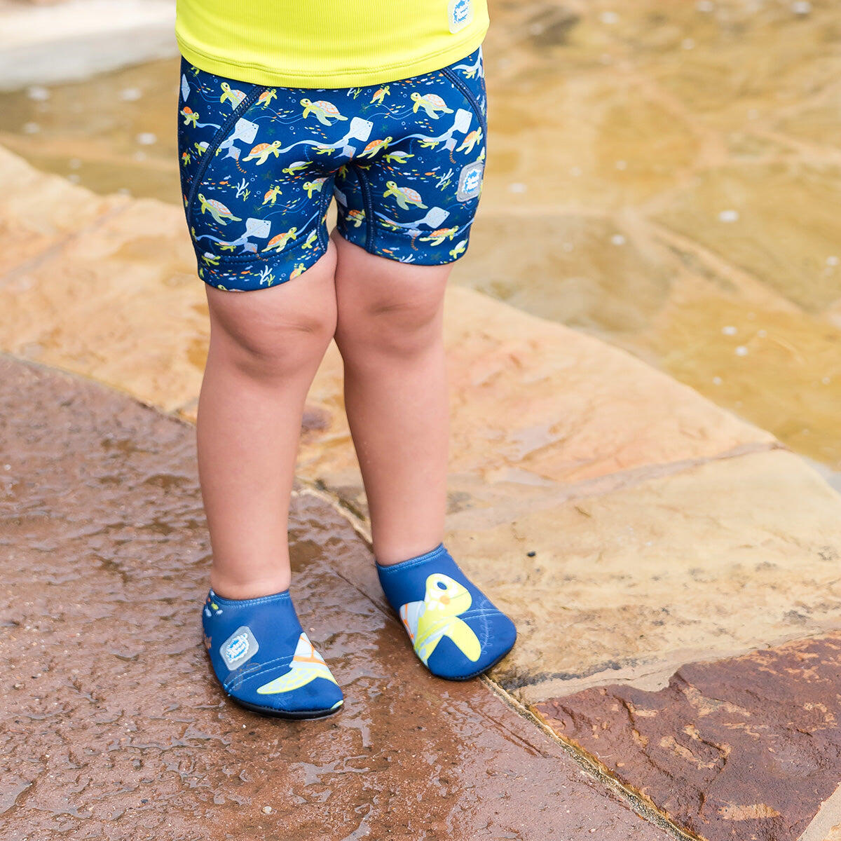 Childrens Beach Shoes, Turtle Tide 2/5