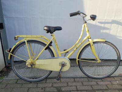 24 inch batavus young dutch met een terugtraprem.