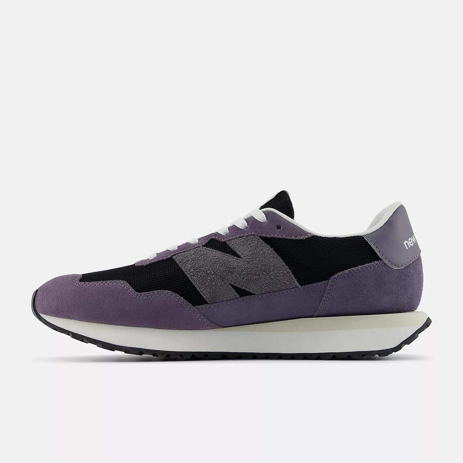 Tênis masculino New Balance 237 preto. 3/5