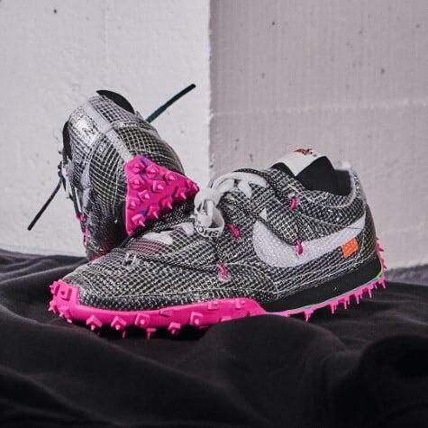 Waffle Racer Off-White Black Fuchsia 5/6