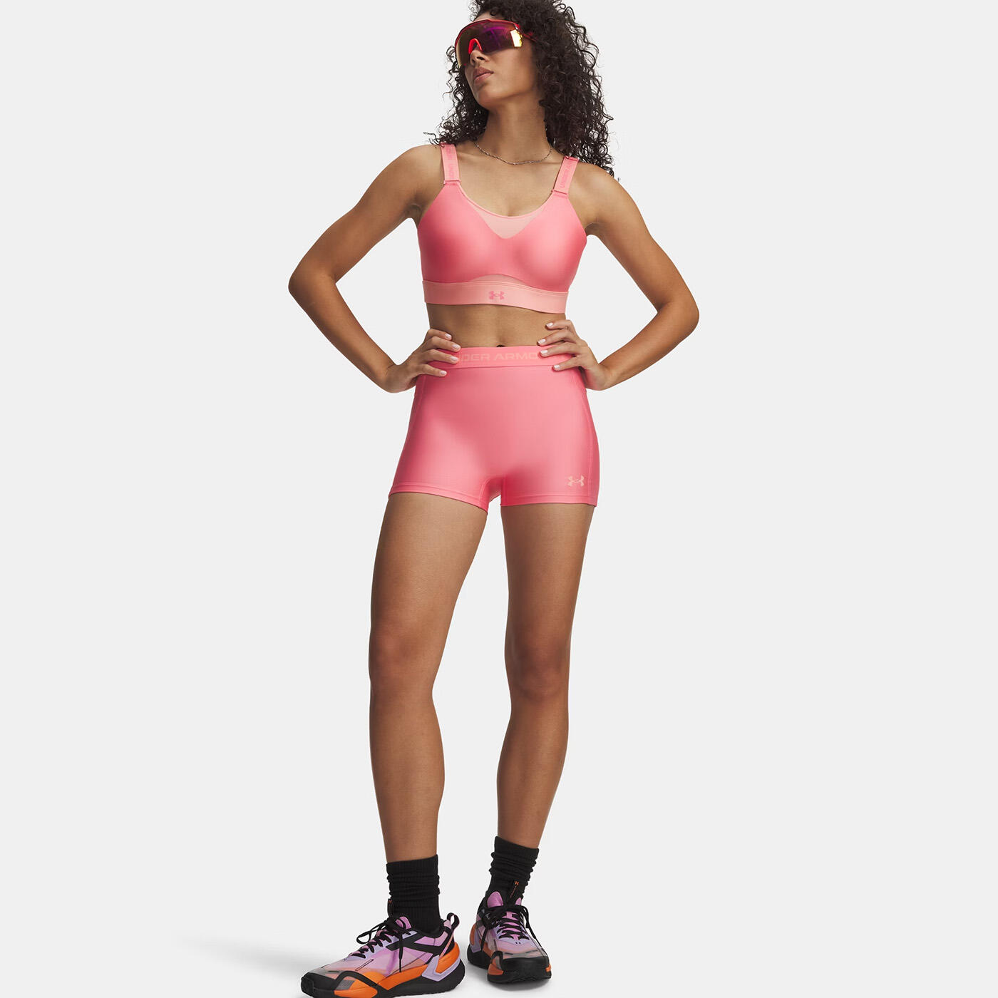 Shorty Under Armour HeatGear® 8cm pour femme Rose doux 3/3