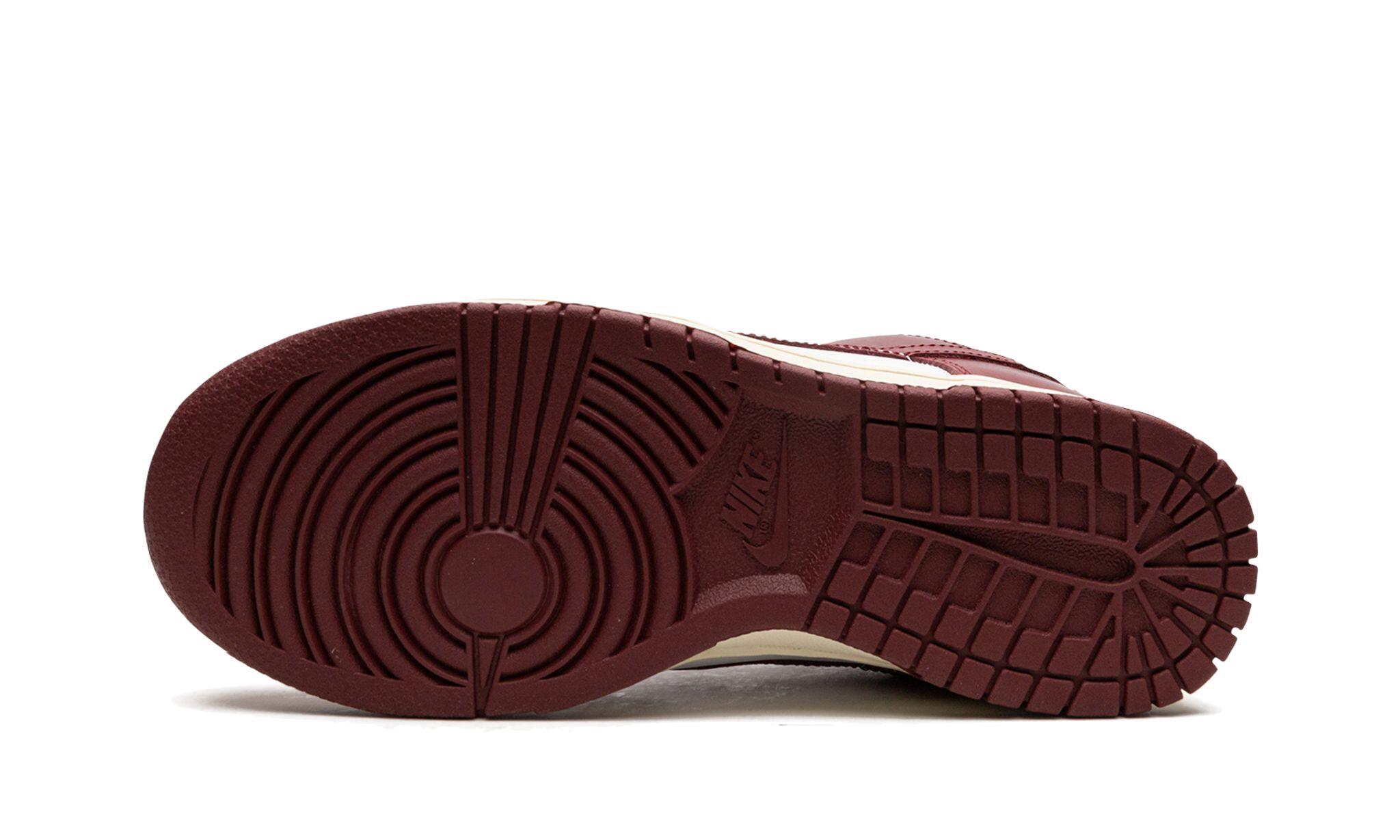 Dunk Low PRM Team Red 3/4