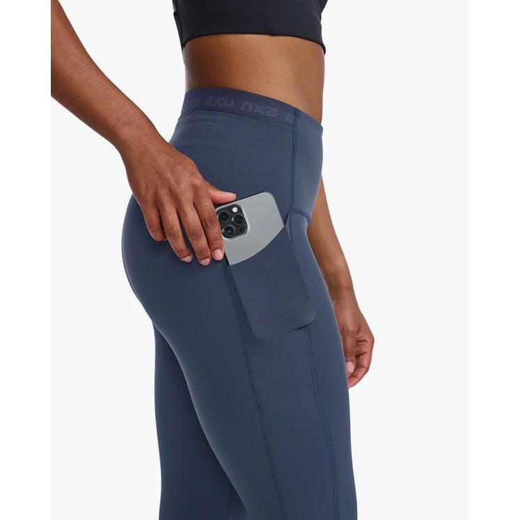 High-waisted 7/8 compression leggings for women 2XU Form Stash 3/3