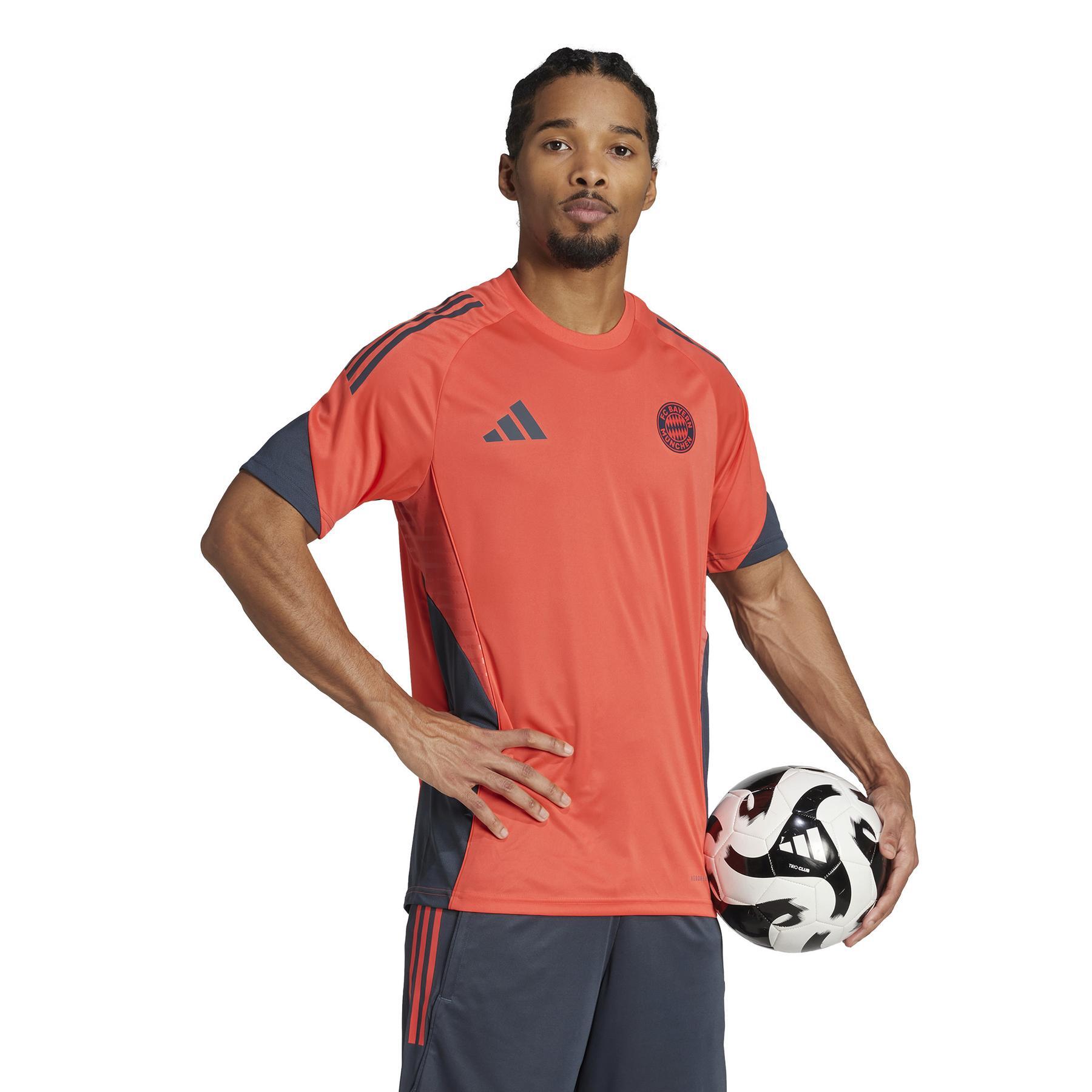 Maillot d'entraînement Bayern Munich 2025/26 3/7