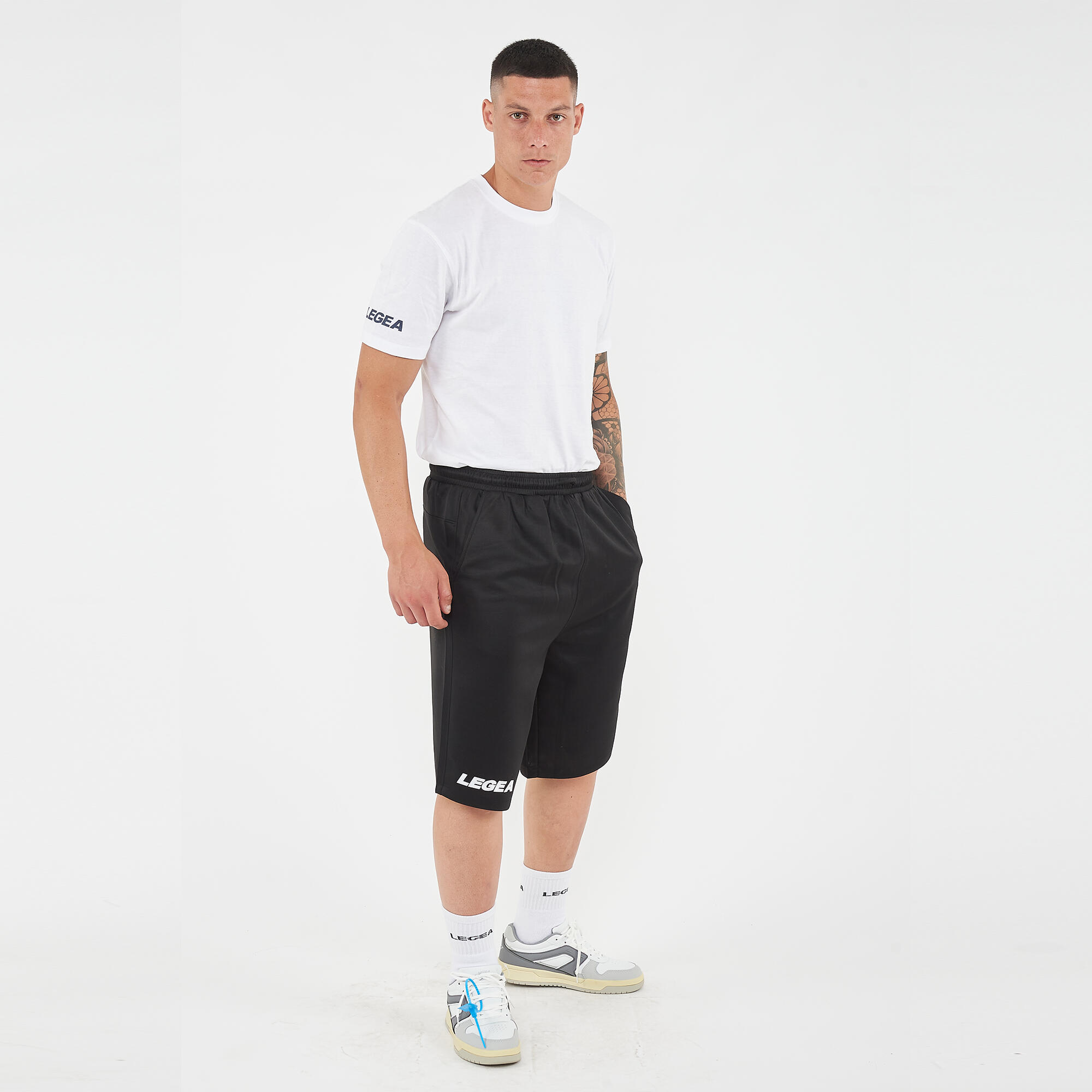 Homme Sport Bermuda Polyester Caractéristiques Clés Noir 3/6