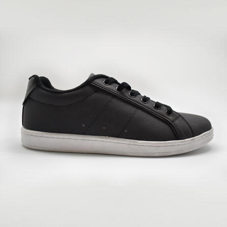 Buty piłkarskie Luis na naturalne boiska cechy kluczowe model