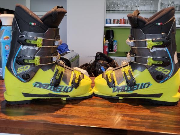 Entre Particuliers - Chaussure de ski alpin 235 = taille 38 2/7