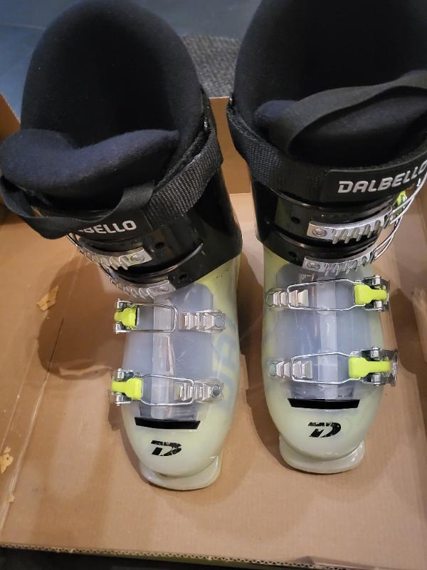 Entre Particuliers - chaussure de ski taille 235 = 38 6/6