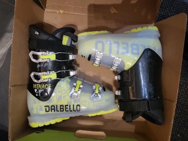 Entre Particuliers - chaussure de ski taille 235 = 38 5/6