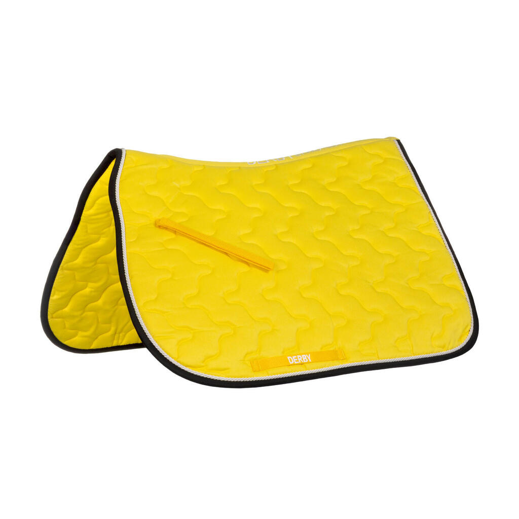 Saddle pad with piping cord