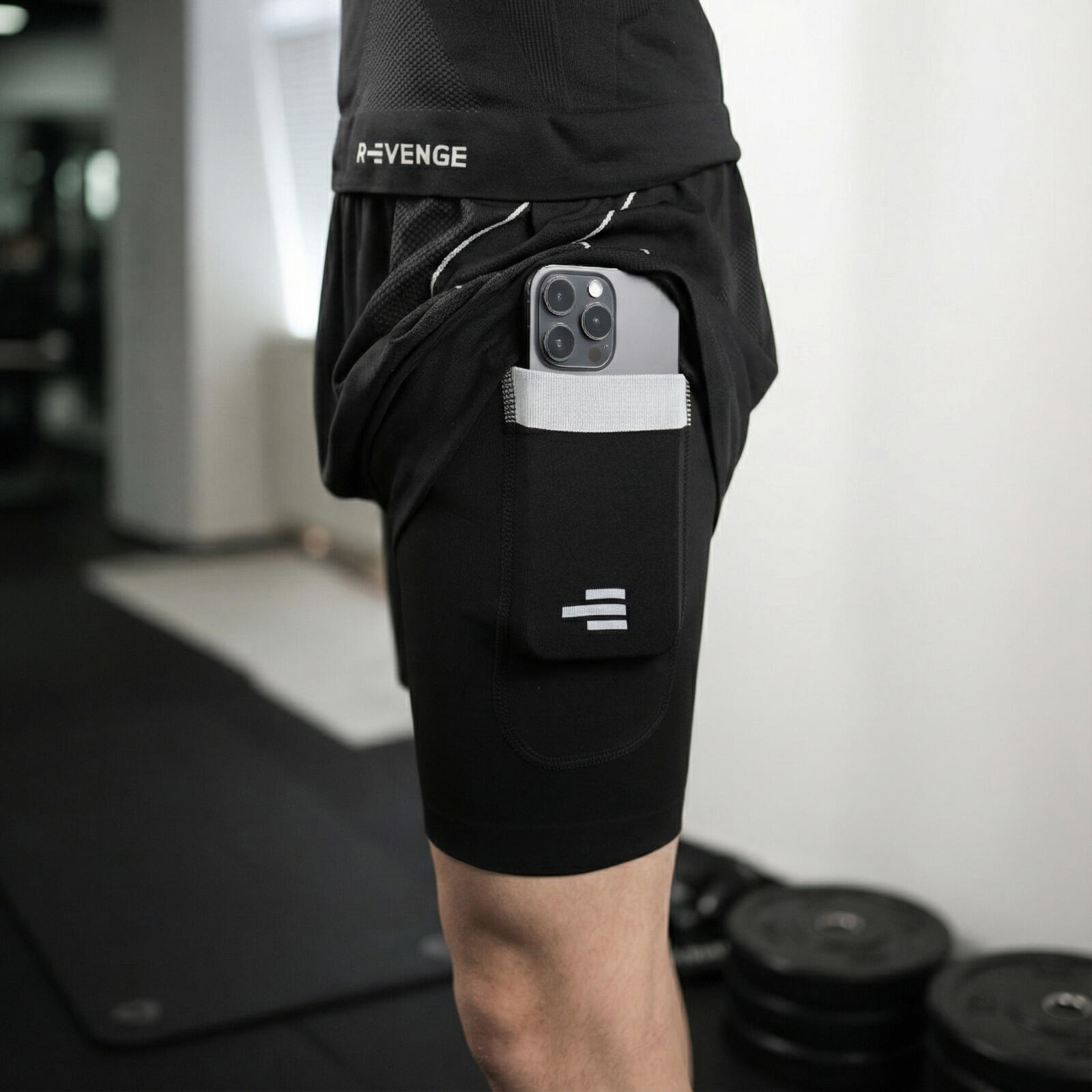 Short uomo con scaldamuscolo, nero/Verde, ideale per il workout in palestra 4/7