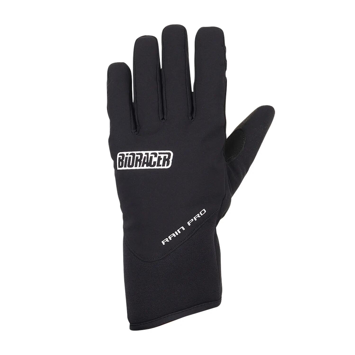 Met deze handschoenen overtrek heb je nooit meer last van natte handen in de regen