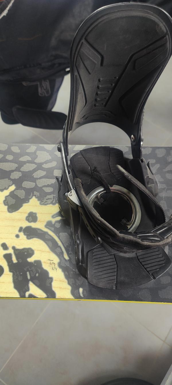 Entre Particuliers - Snowboard + fixations 3/5