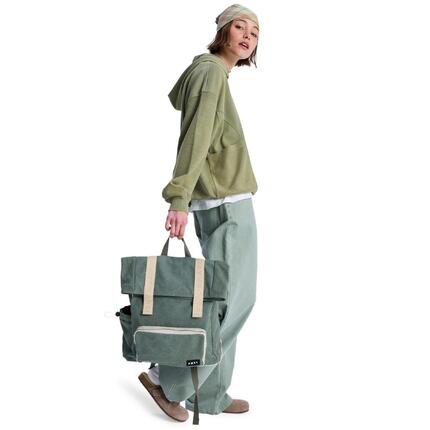 Plecak damski średniej wielkości SO FAR AWAY 15L