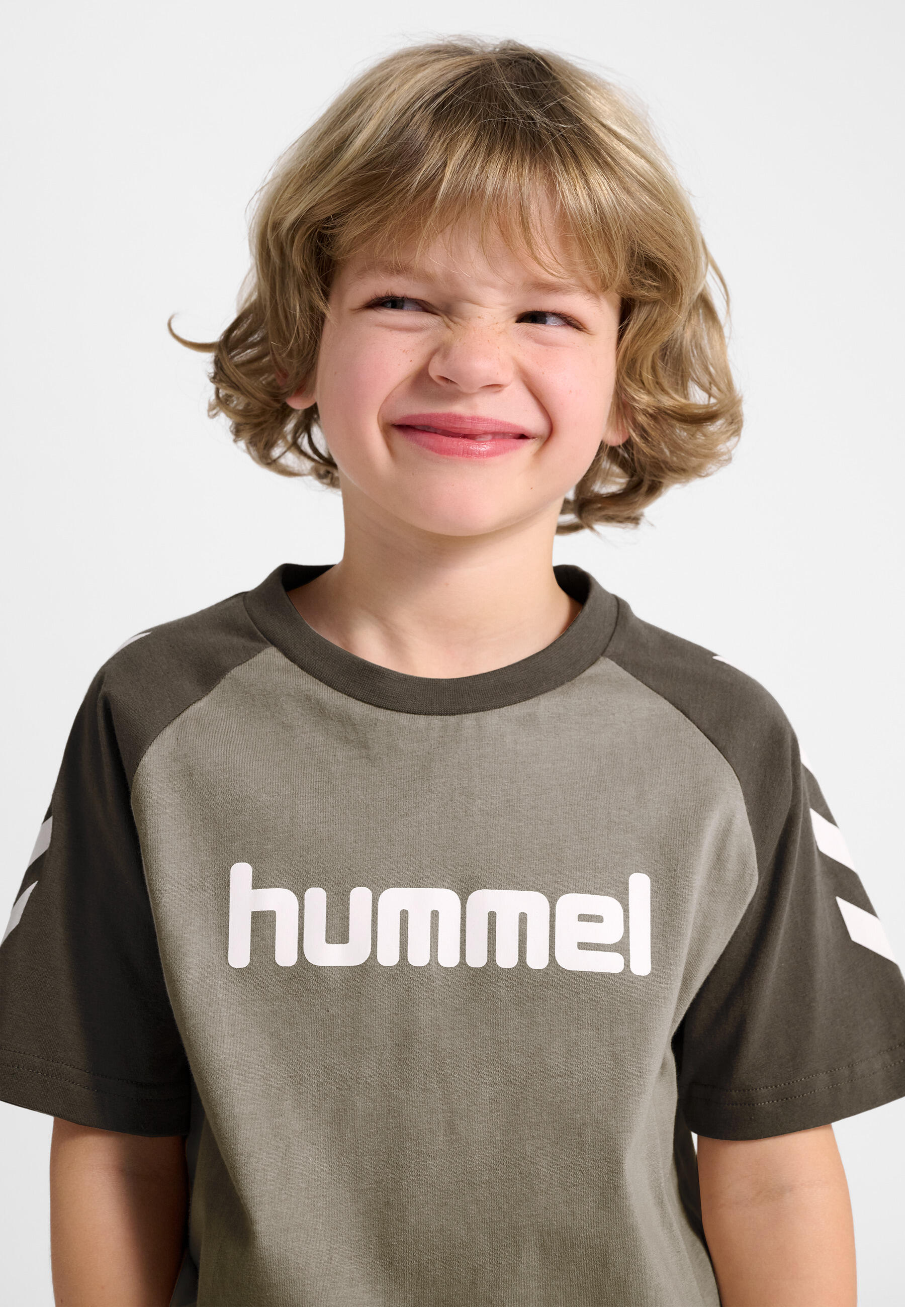 Instap T-Shirt Hmljr Logo Jongens 4/7