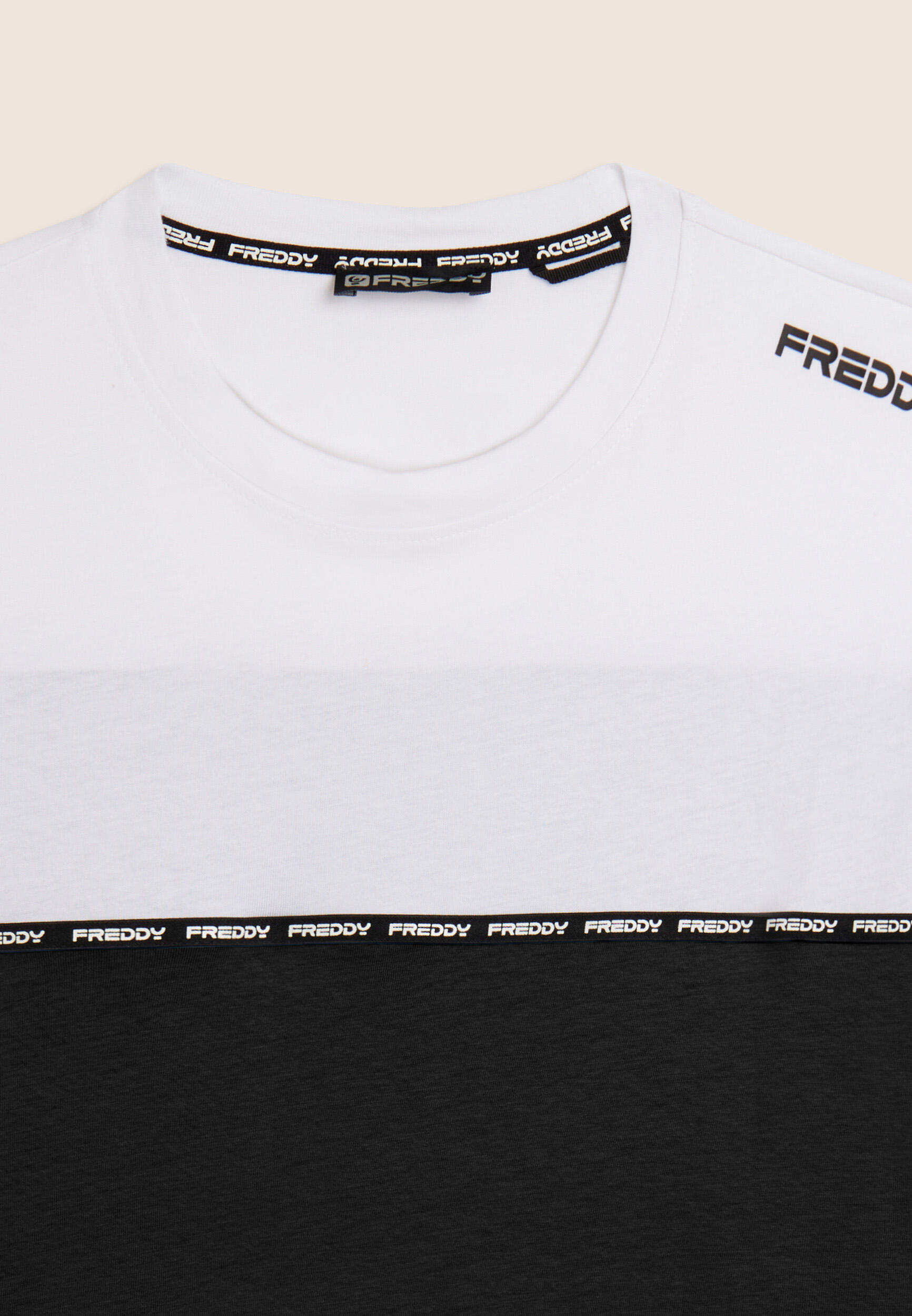 T-shirt à blocs de couleurs avec insertion de logo 3/3